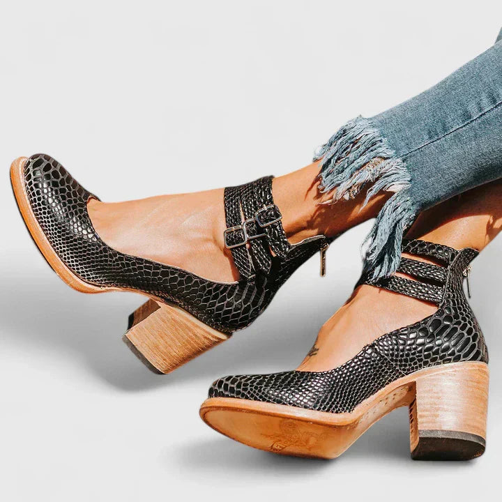 Janelis Elegant Heels — close-up detail