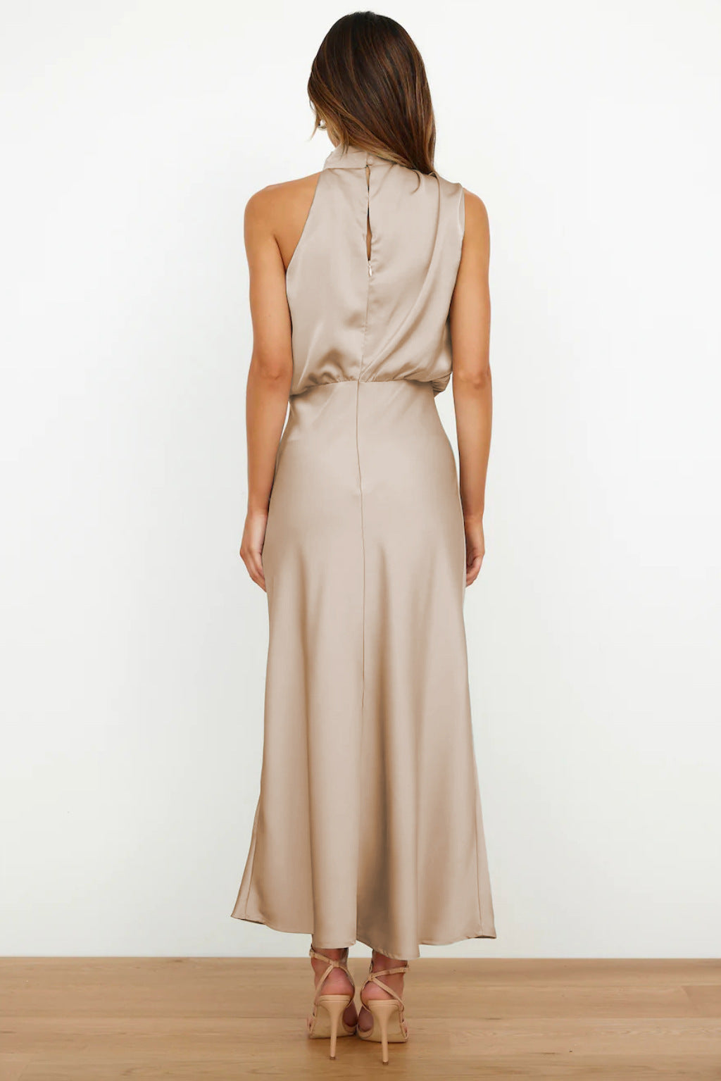 Carlina — back view