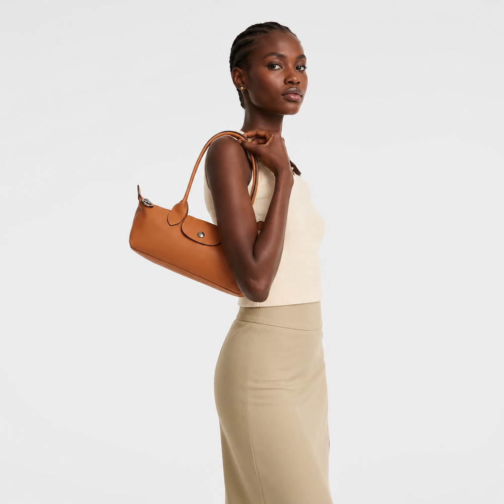Le Pliage Xtra M cashew camel leather bag – side profile