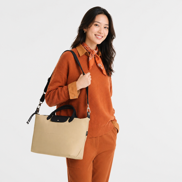 Longchamp Le Pliage Energy L Bag Clay  Beige— lifestyle