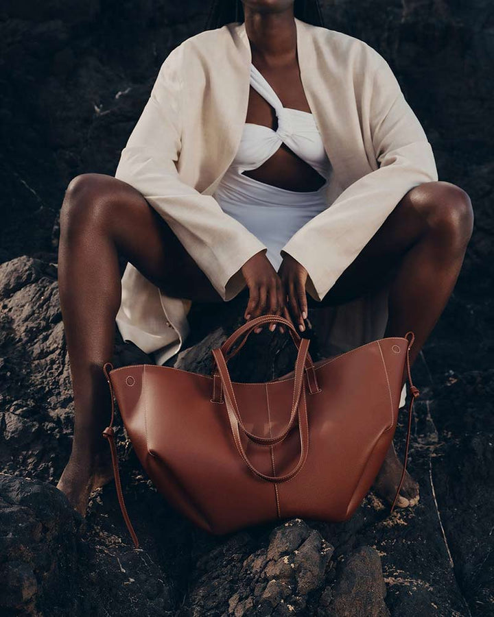 Cyme leather tote cognac top handle and zip closure detail
