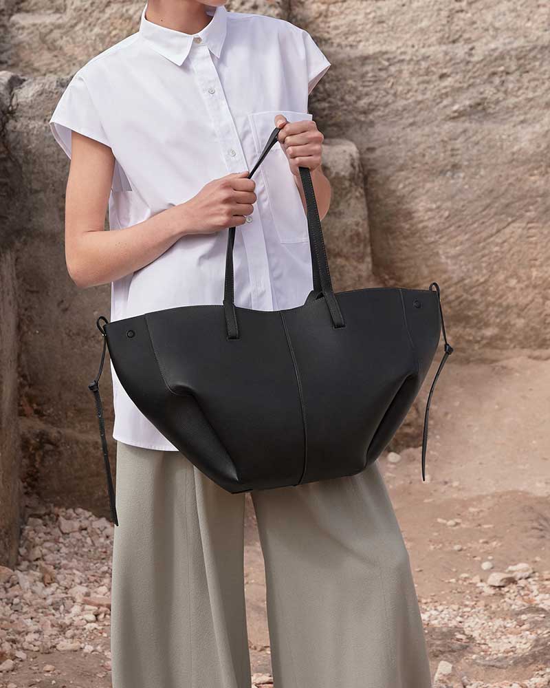 Cyme structured leather tote black three-quarter view
