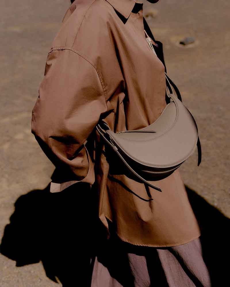 Everyday City Textured Leather Shoulder Bag