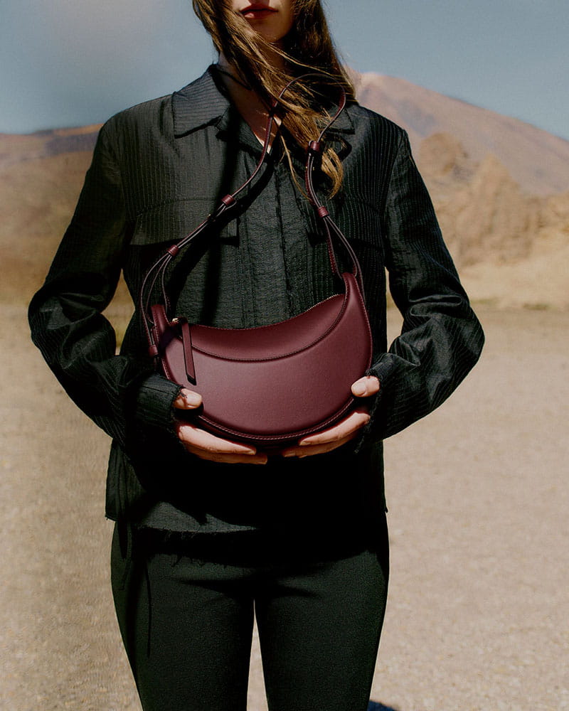Everyday City Textured Leather Shoulder Bag