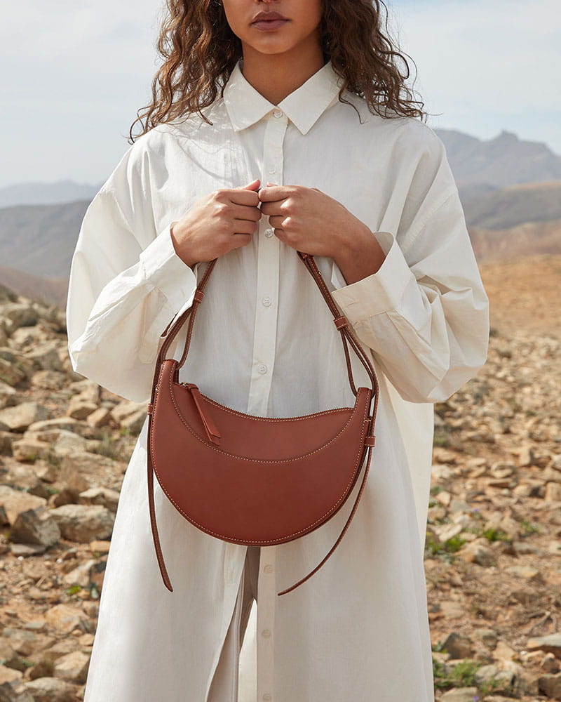 Everyday City Textured Leather Shoulder Bag