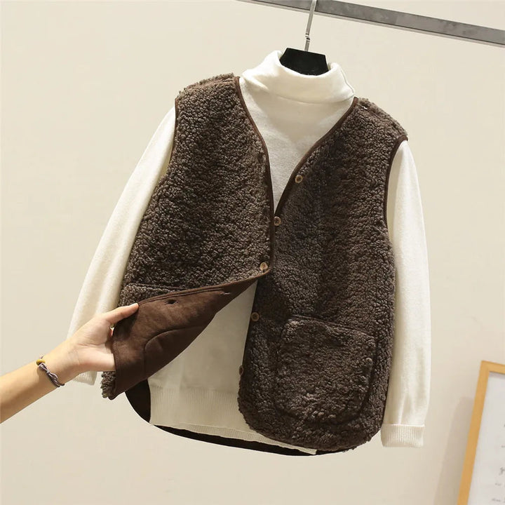 Layla Elegant Vest — product view