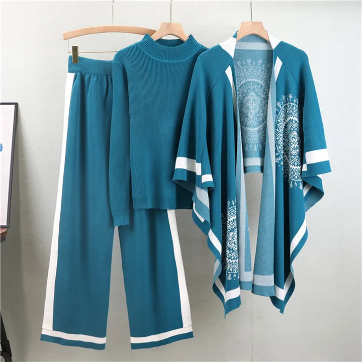 Lily Comfortable Three-Piece Set — front view