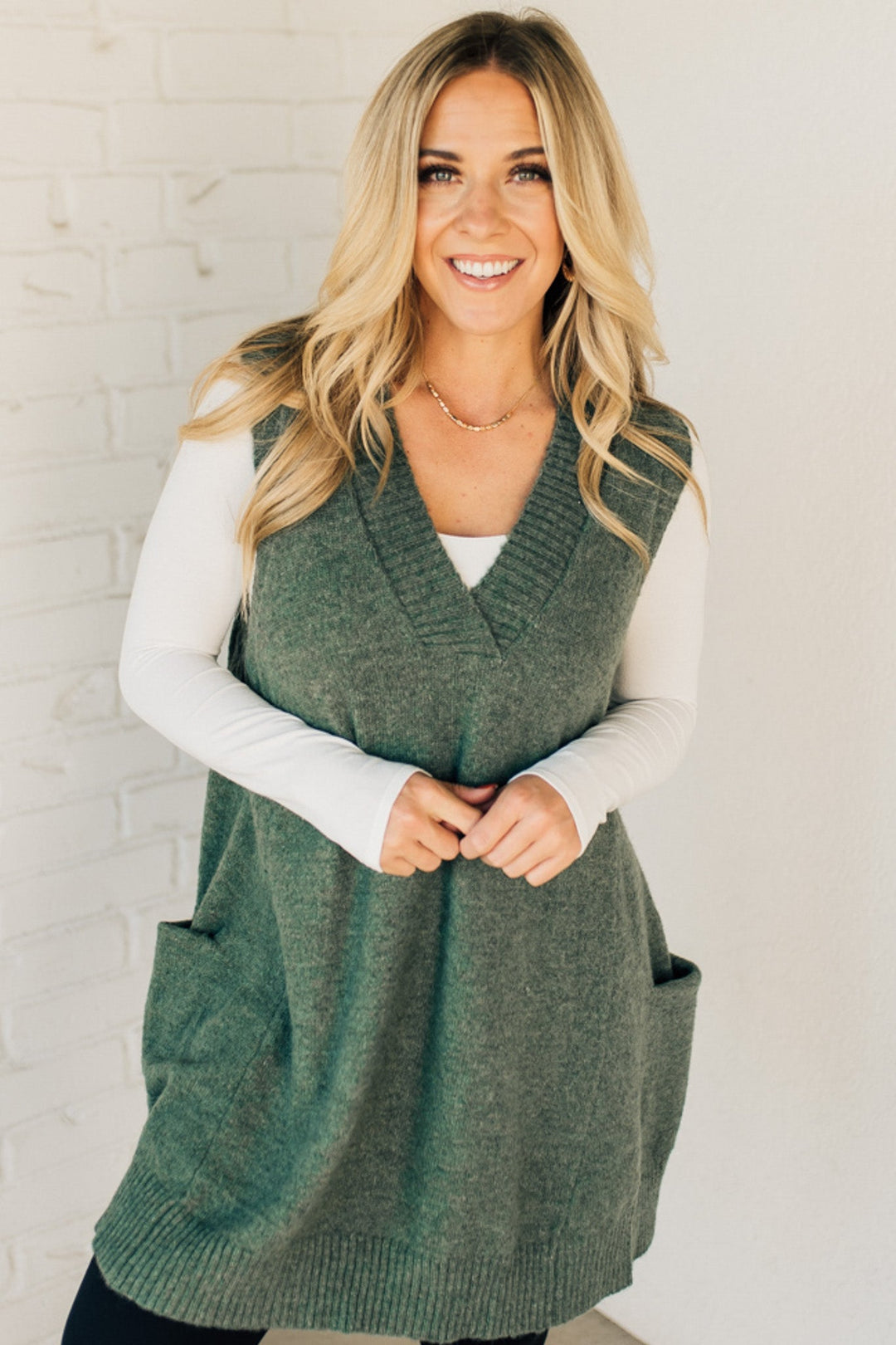 Scarlett Stylish Long Sweaters with Pocket — front view