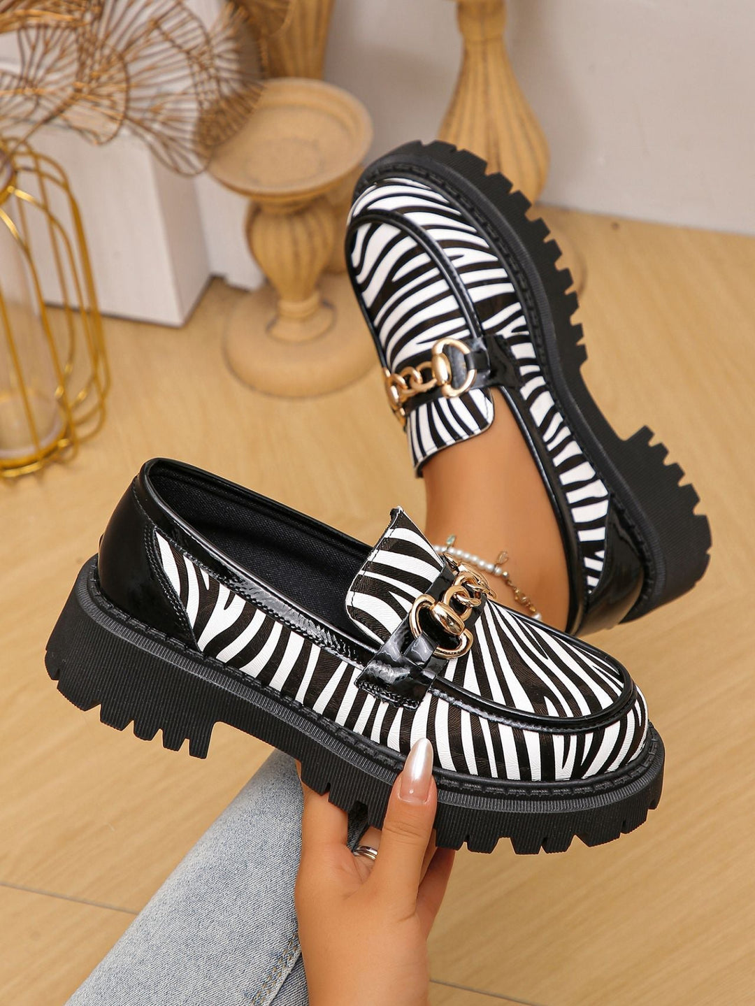 Sandra - Elegant Retro Loafers