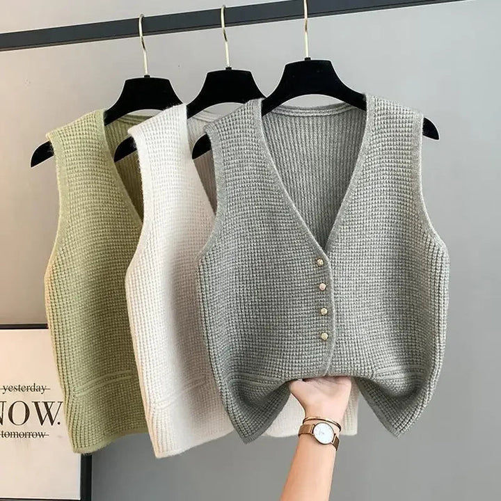 Alyssa Stylish Warm Vest — detail view