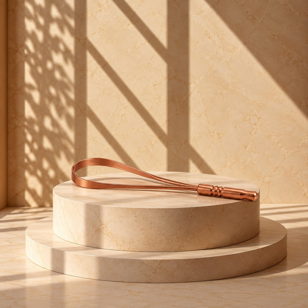 Ashwell ZenLoop pure copper tongue cleaner, product photo