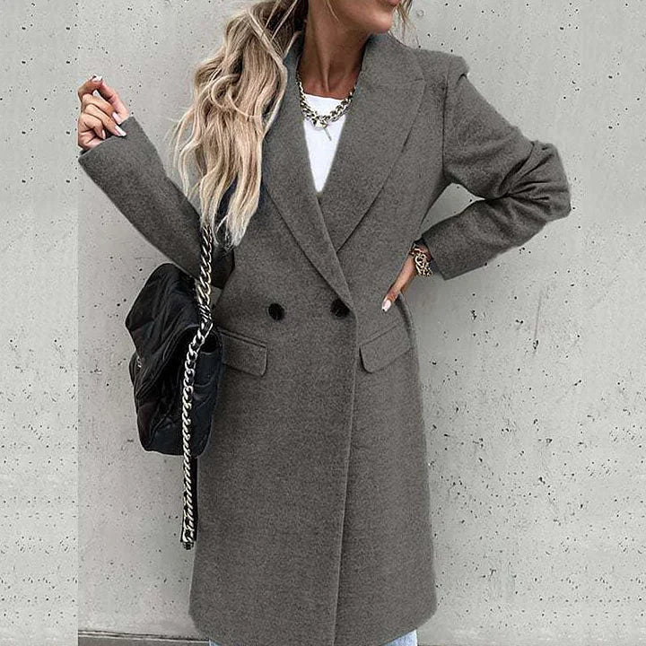 Evelyn – Classic Winter Coat with Lapels