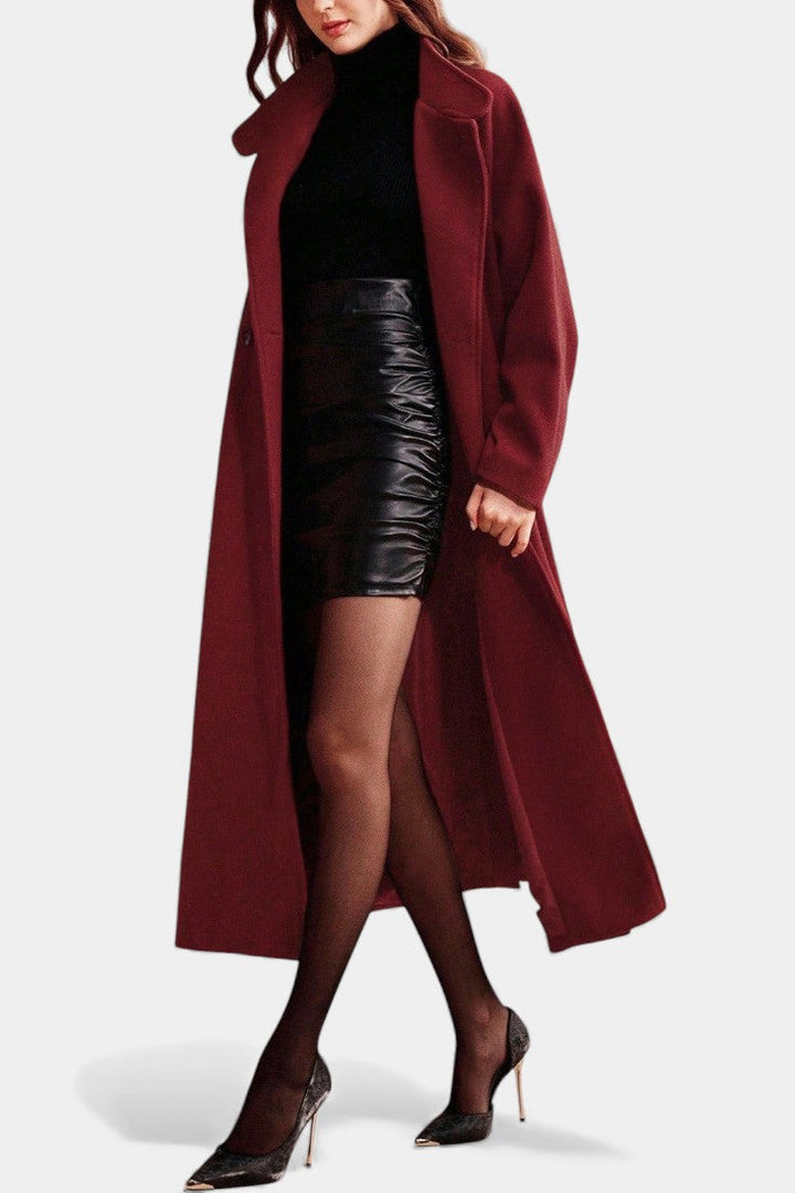 Zyana coat three-quarter view model outfit