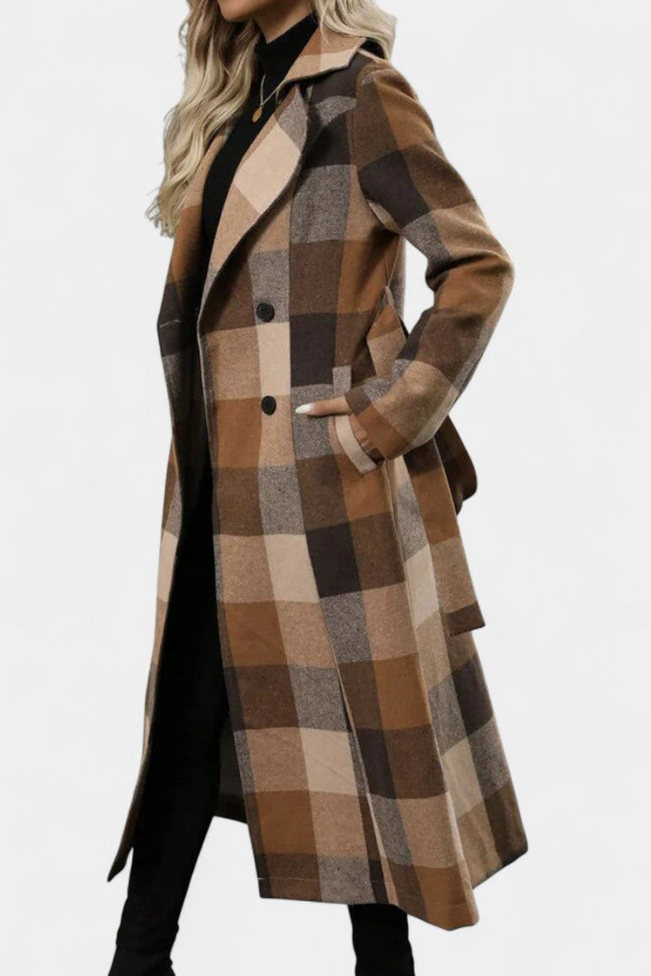Mélissandre double-breasted coat button row close-up