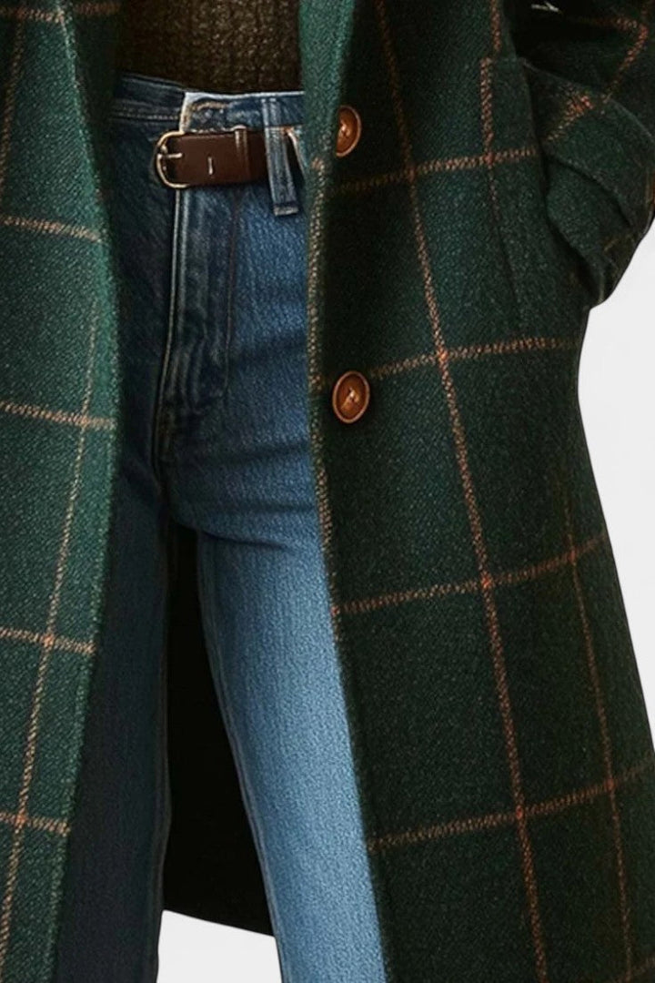 Saphira classic coat back view model