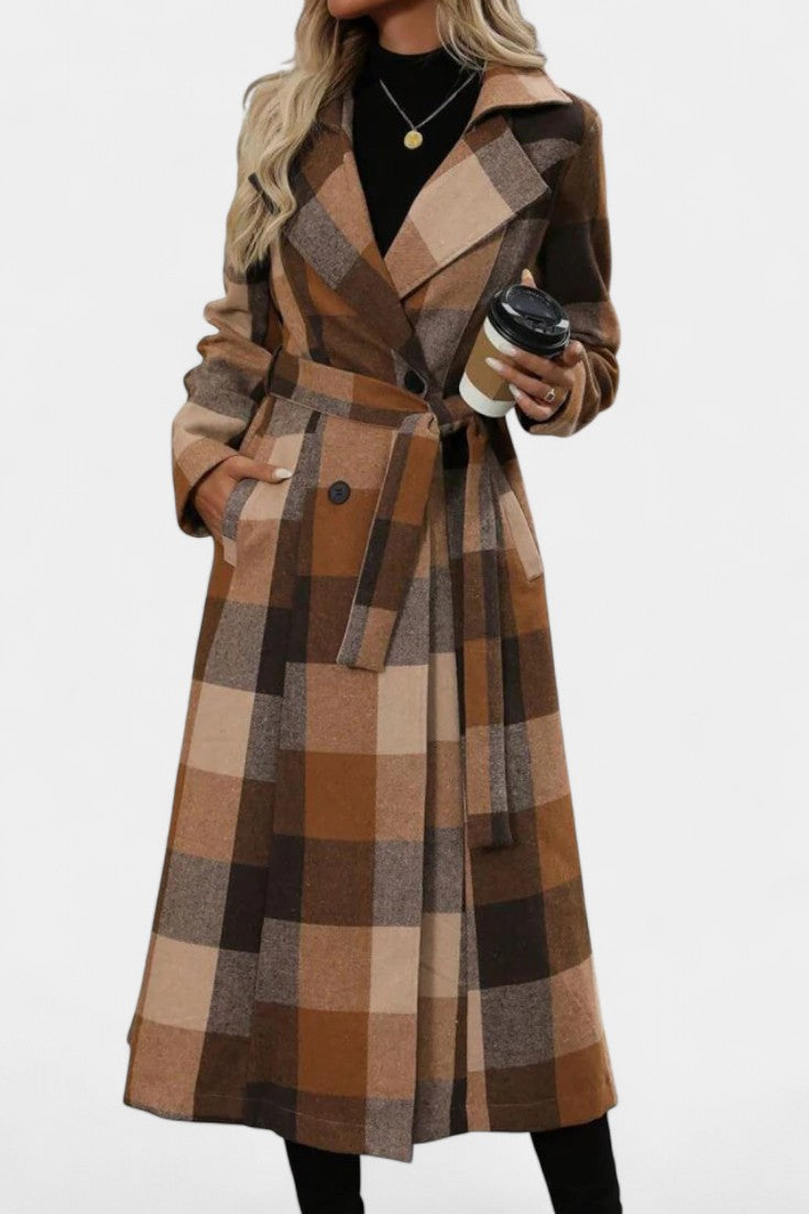 Mélissandre check coat back view double-breasted cut