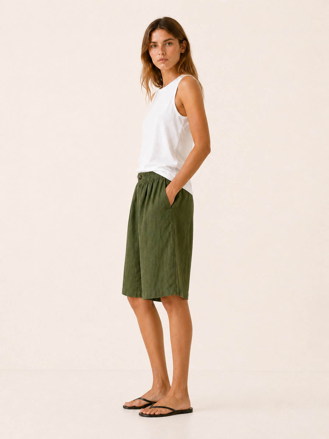 Kaida | Linen Shorts with Elastic Waist and Relaxed Fit